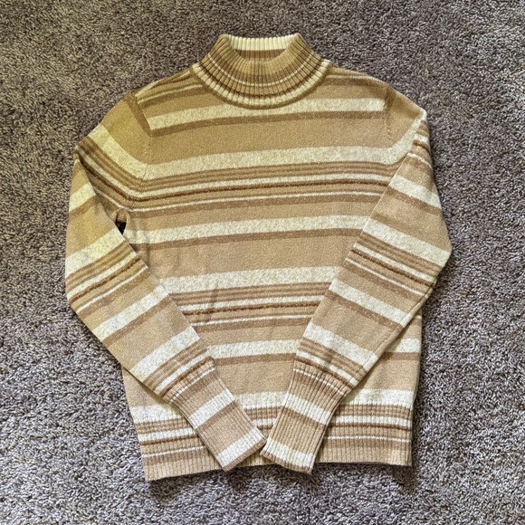Liz Claiborne Sweater - Picture 1 of 7